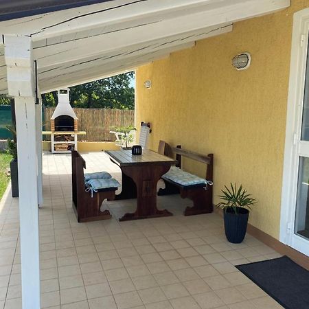 Holiday Home Rosa Gedići Buitenkant foto