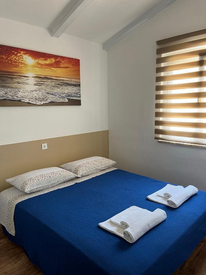 Holiday Home Rosa Gedići Buitenkant foto